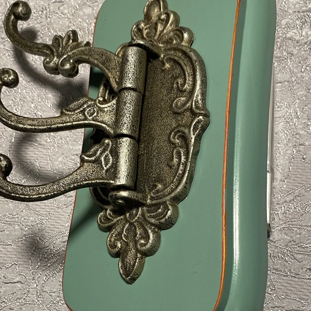 Vintage-Style Adjustable Wall Hook in Mint and Silver